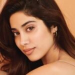 Marigold Magic: 7 Simple DIY Marigold Face Masks To Get Glass  Skin