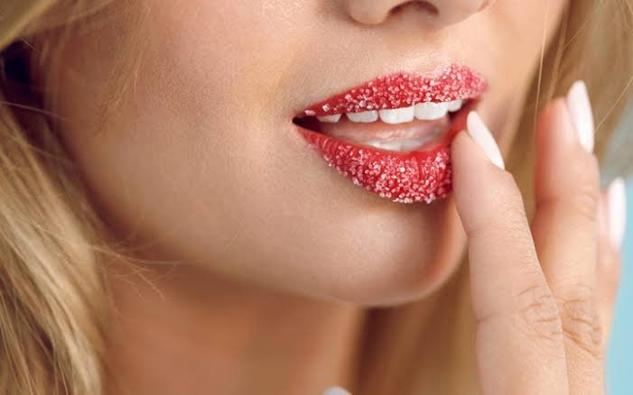 How to take care of dry lips in the winter